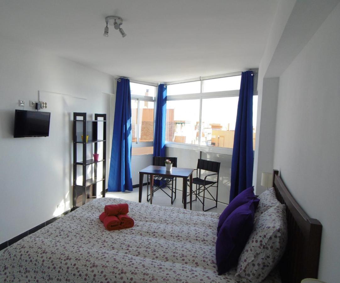 Apartamento Estudio Con Luz Del Sol Y Azul Del Mar Benalmádena Exterior foto